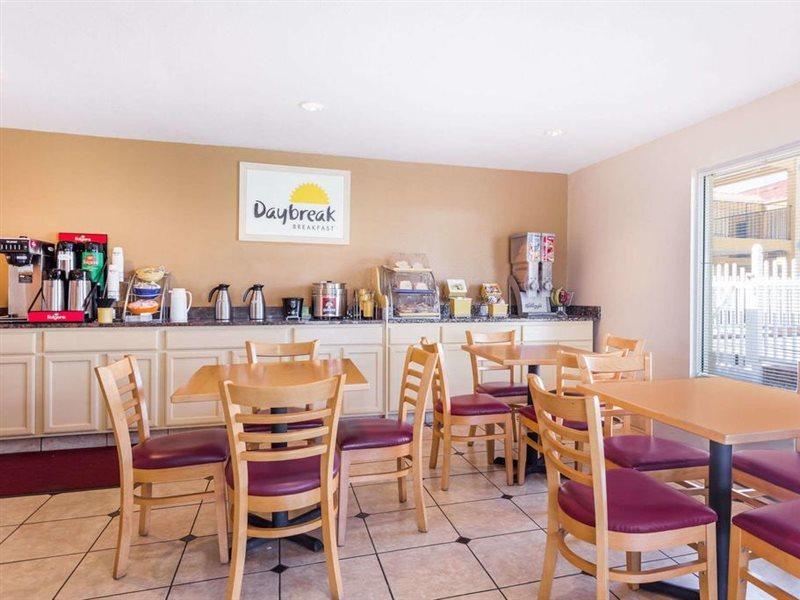 Days Inn By Wyndham Augusta Wheeler Road Extérieur photo