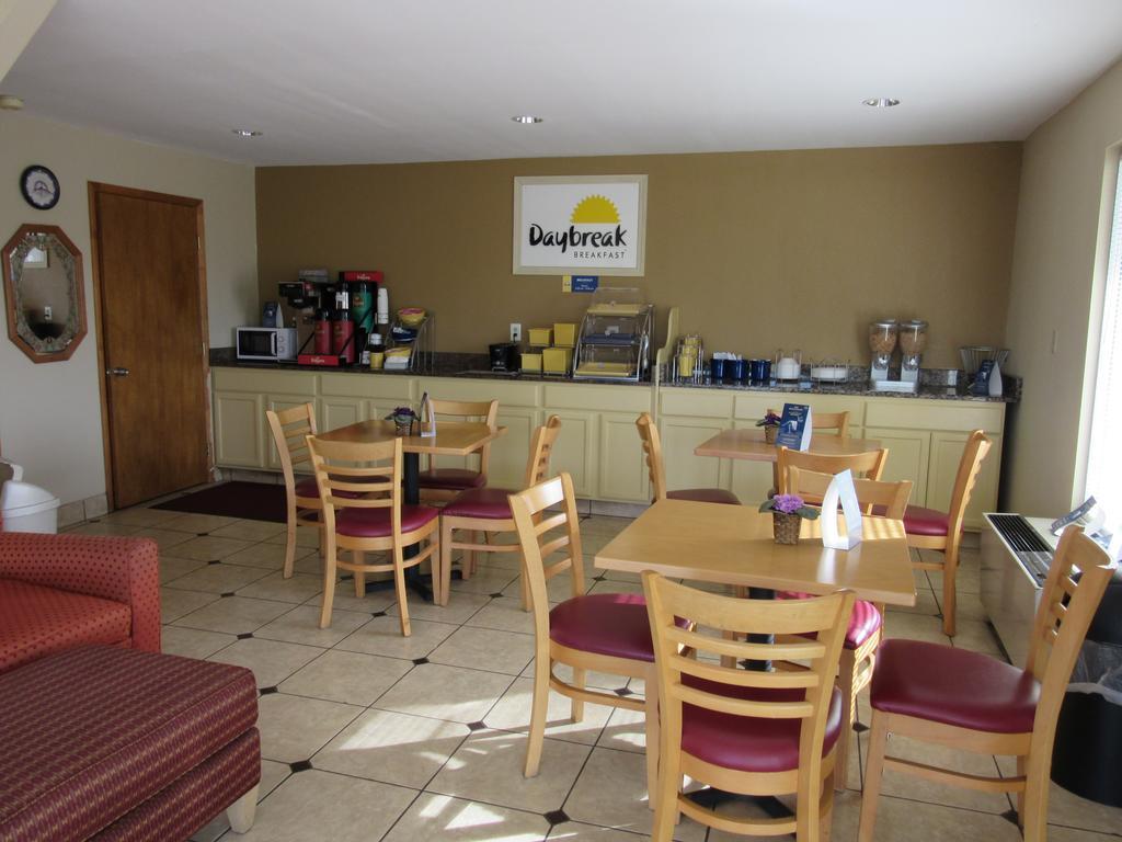 Days Inn By Wyndham Augusta Wheeler Road Extérieur photo