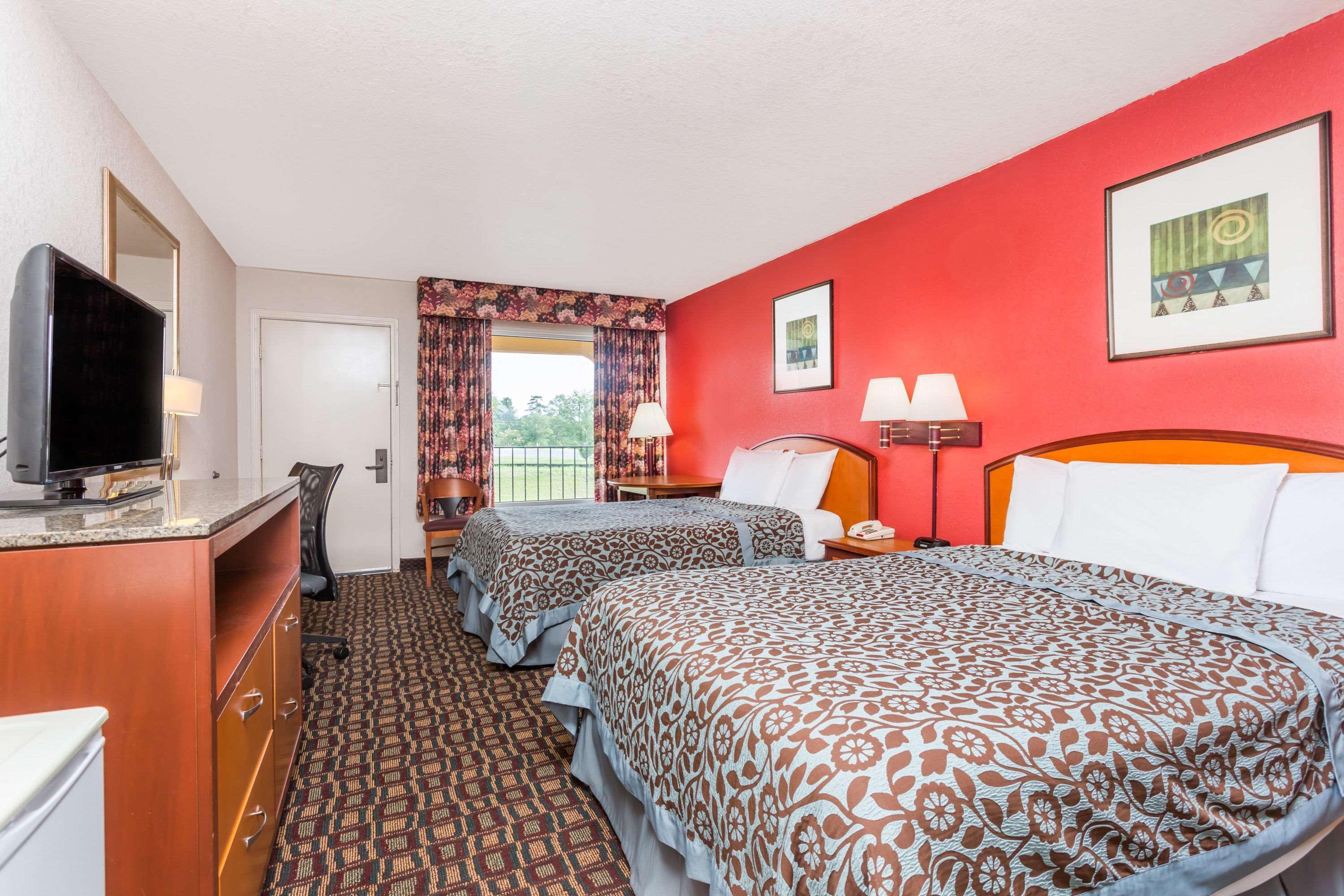 Days Inn By Wyndham Augusta Wheeler Road Extérieur photo