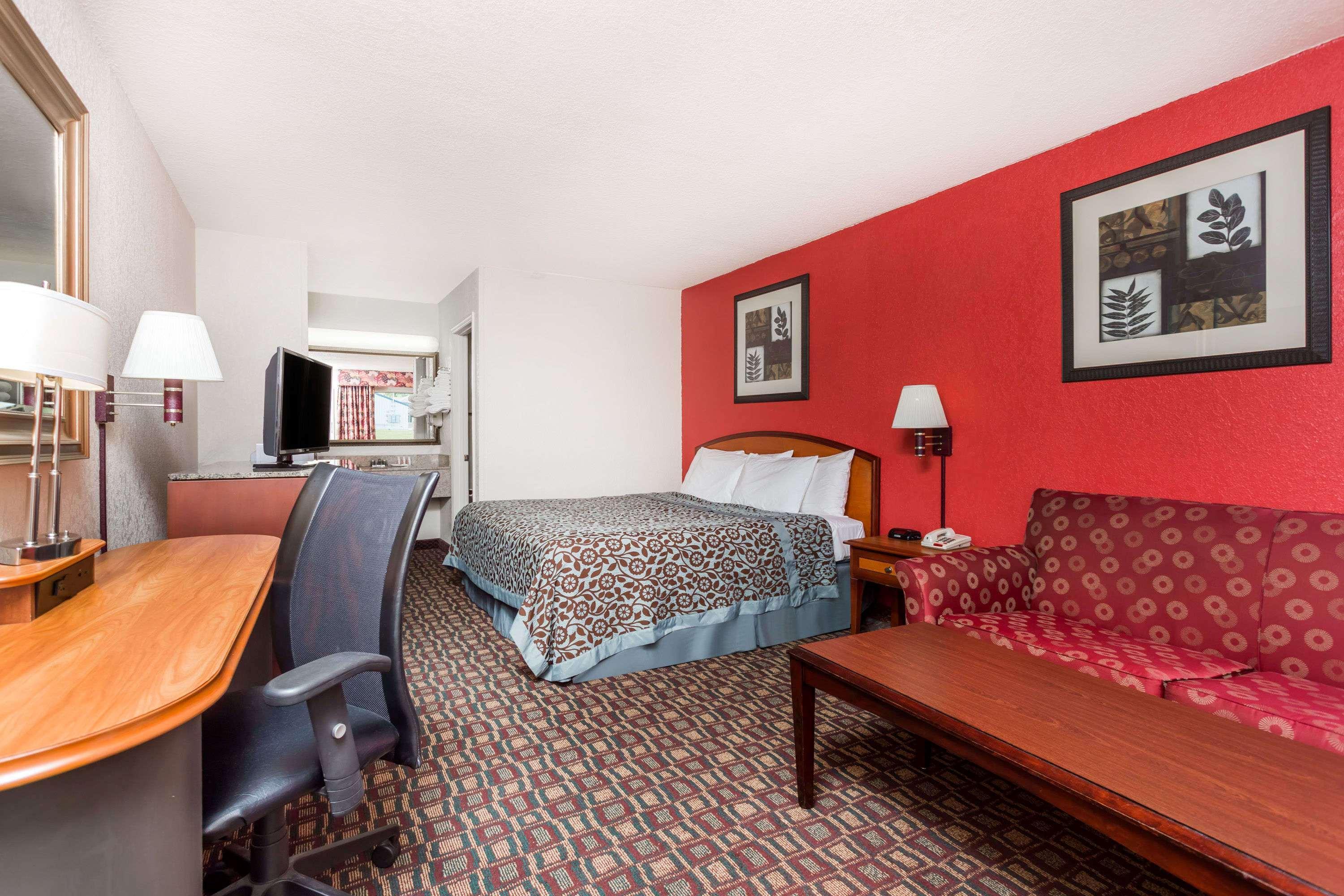 Days Inn By Wyndham Augusta Wheeler Road Extérieur photo
