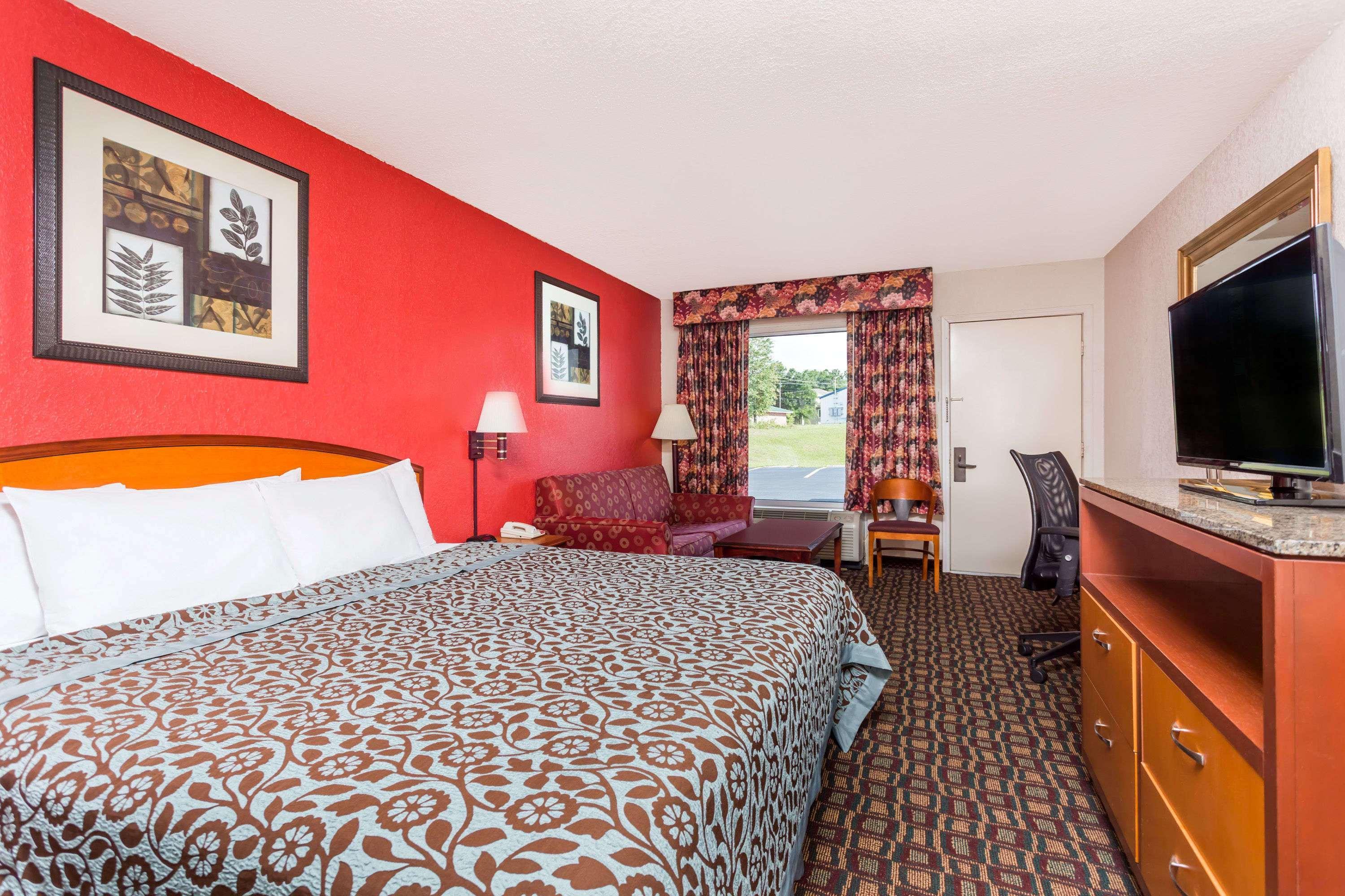 Days Inn By Wyndham Augusta Wheeler Road Extérieur photo
