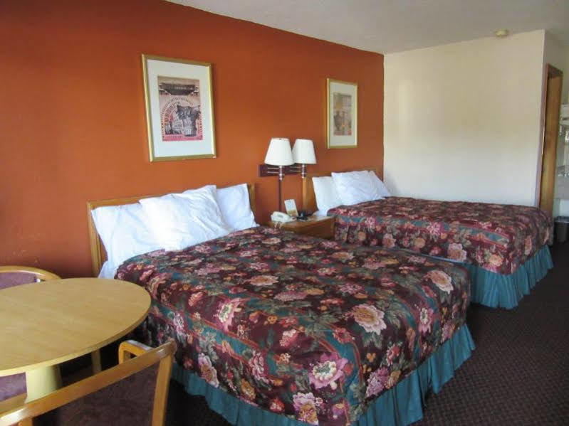 Days Inn By Wyndham Augusta Wheeler Road Extérieur photo