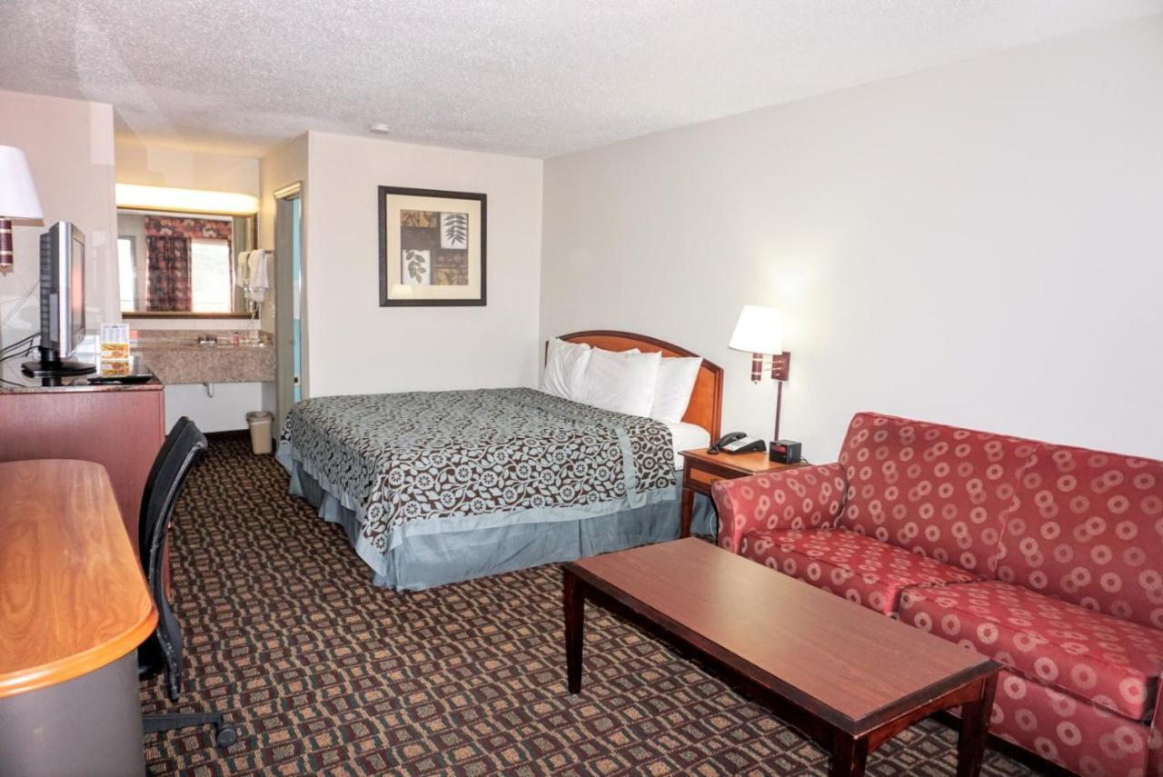 Days Inn By Wyndham Augusta Wheeler Road Extérieur photo